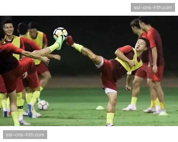 多哈赛场空调故障，球员在高温高湿环境下坚持比赛